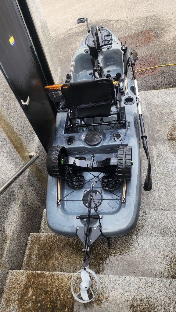 네이티브 슬레이어 10 프로펠 + 가민 스트라이커 플러스 7 + 바키타 가이드모터 이미지