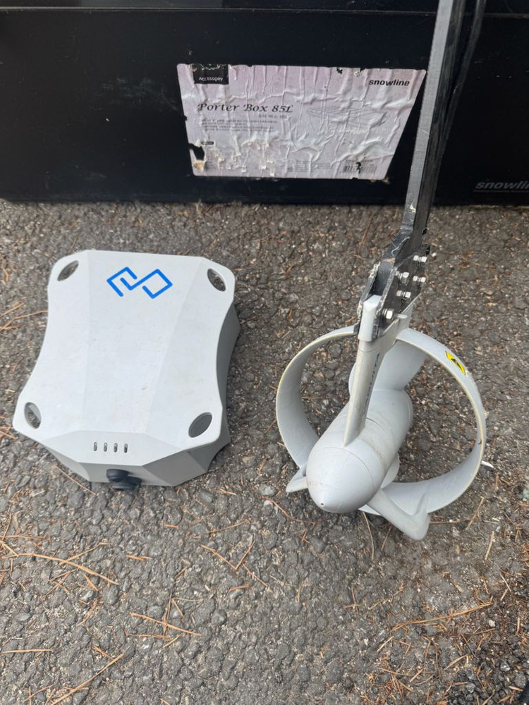 네이티브 슬레이어 10 프로펠 + 가민 스트라이커 플러스 7 + 바키타 가이드모터 이미지