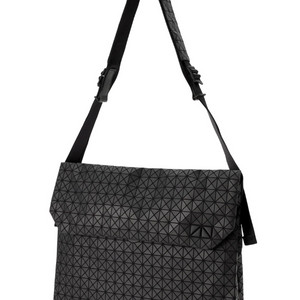 이세이미야케 바오바오 프로기 숄더백 블랙 이미지