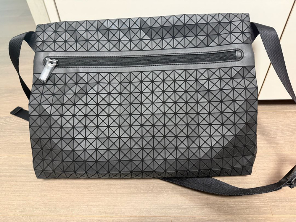 이세이미야케 바오바오 프로기 숄더백 블랙 이미지