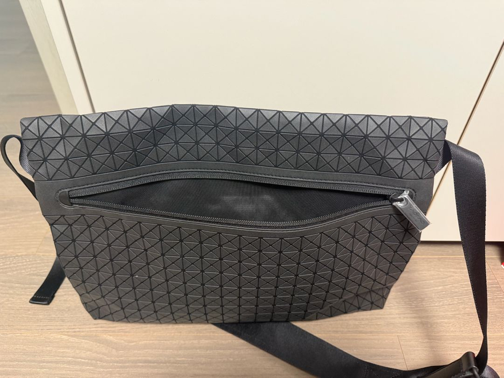 이세이미야케 바오바오 프로기 숄더백 블랙 이미지