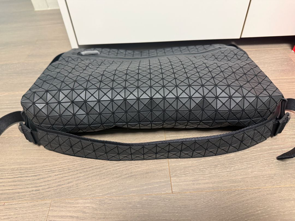 이세이미야케 바오바오 프로기 숄더백 블랙 이미지