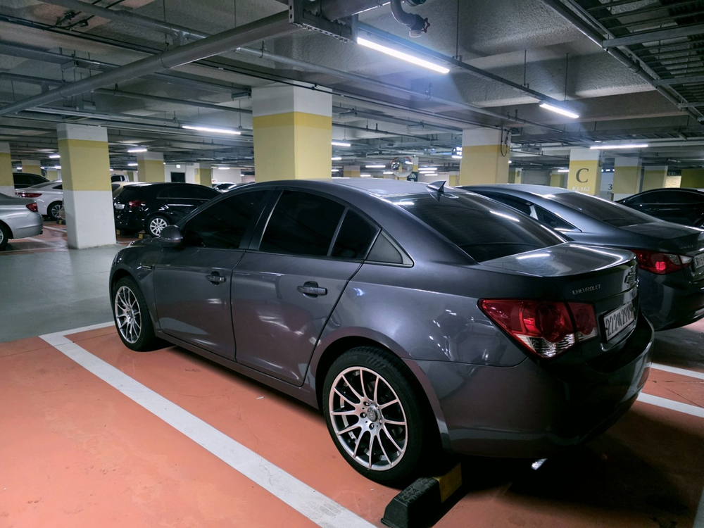 깨끗한 2011 쉐보레 쿠르즈 LTZ 디젤 6단 수동 팝니다. 이미지