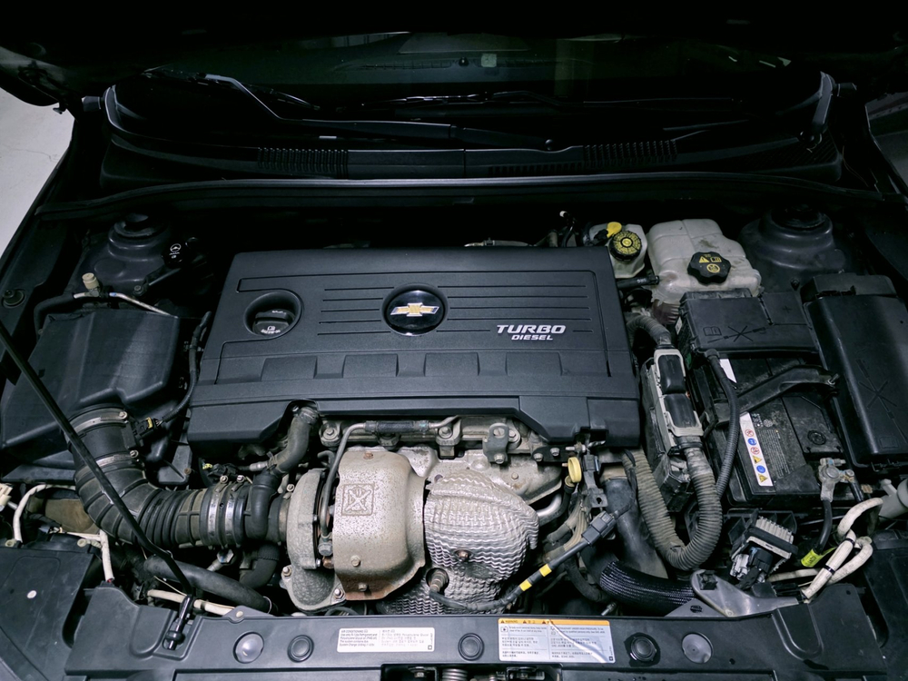 깨끗한 2011 쉐보레 쿠르즈 LTZ 디젤 6단 수동 팝니다. 이미지