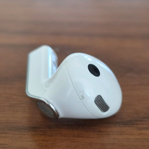 대구 삼성 갤럭시 버즈4 SM-R540NZWACB1 이미지