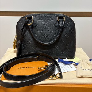 루이비통 신형 알마BB 앙프렝뜨가죽 블랙 백화점구매 풀구성 팝니다. 이미지