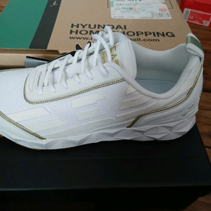 미개봉 신품 엠프리오 아르마니 스니커즈 판매합니다 이미지