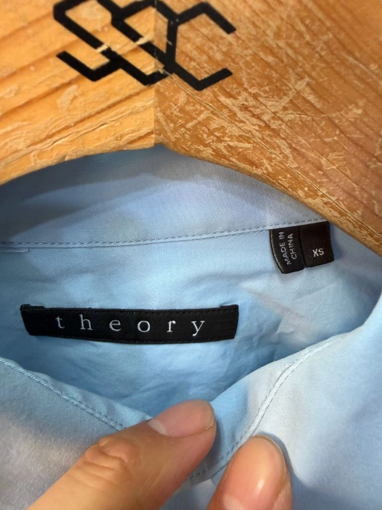 정품) theory 띠어리 여성 루즈핏 하늘색 남방 XS 이미지