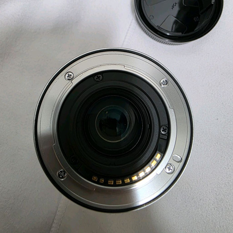 후지필름 16mm F2.8 R WR 렌즈 이미지