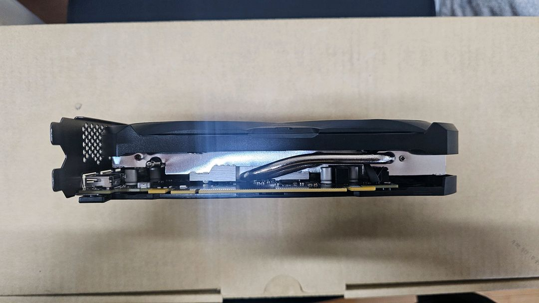 MSI 지포스 RTX 4060 8G VENTUS 2X BLACK OC 그래픽카드 판매 상태새것과같음 이미지