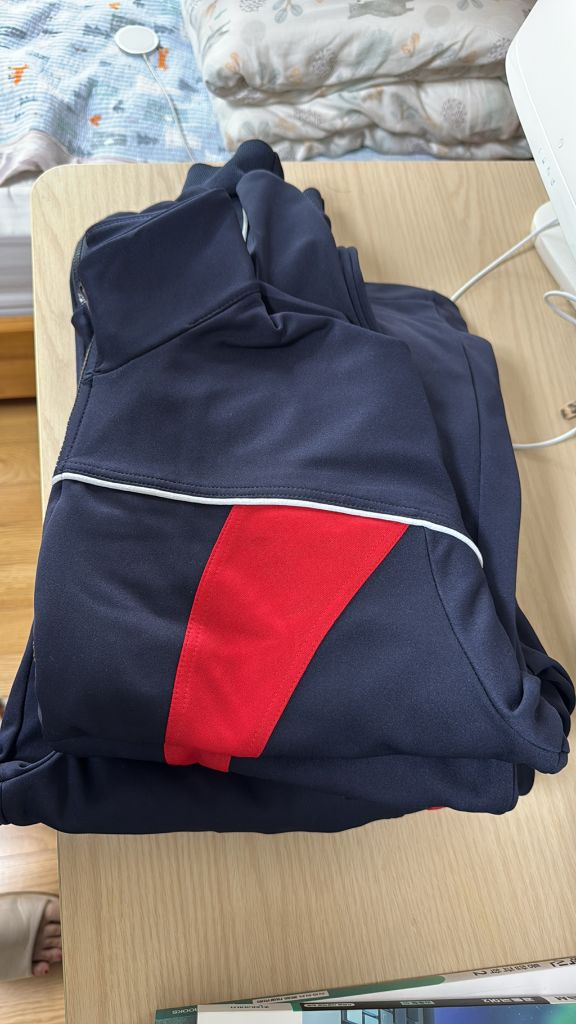 해운대고등학교 교복 자켓 점퍼 셔츠 바지 조끼 넥타이 체육복 이미지