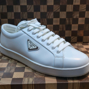 프라다 스니커즈 이미지