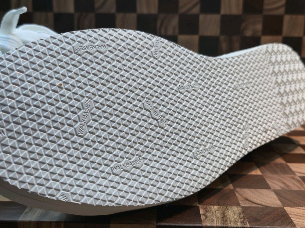 프라다 스니커즈 이미지