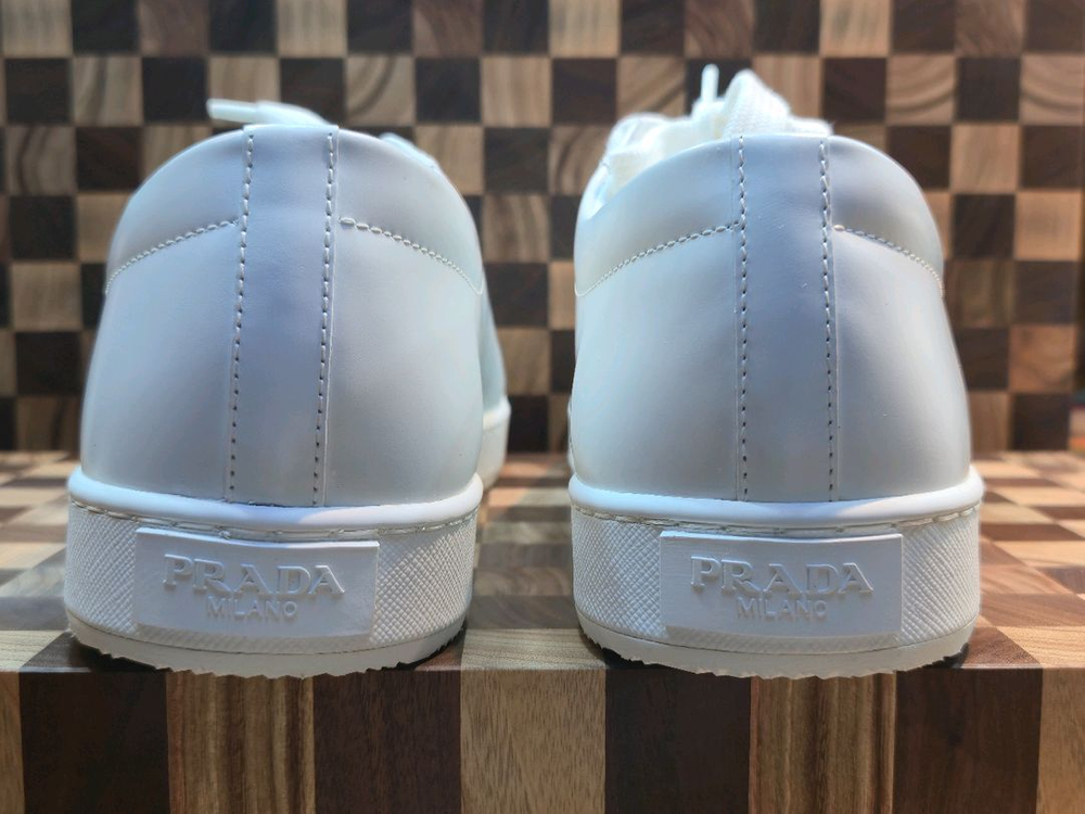 프라다 스니커즈 이미지