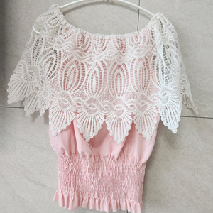 핑크 레이스 오프숄더 블라우스 이미지