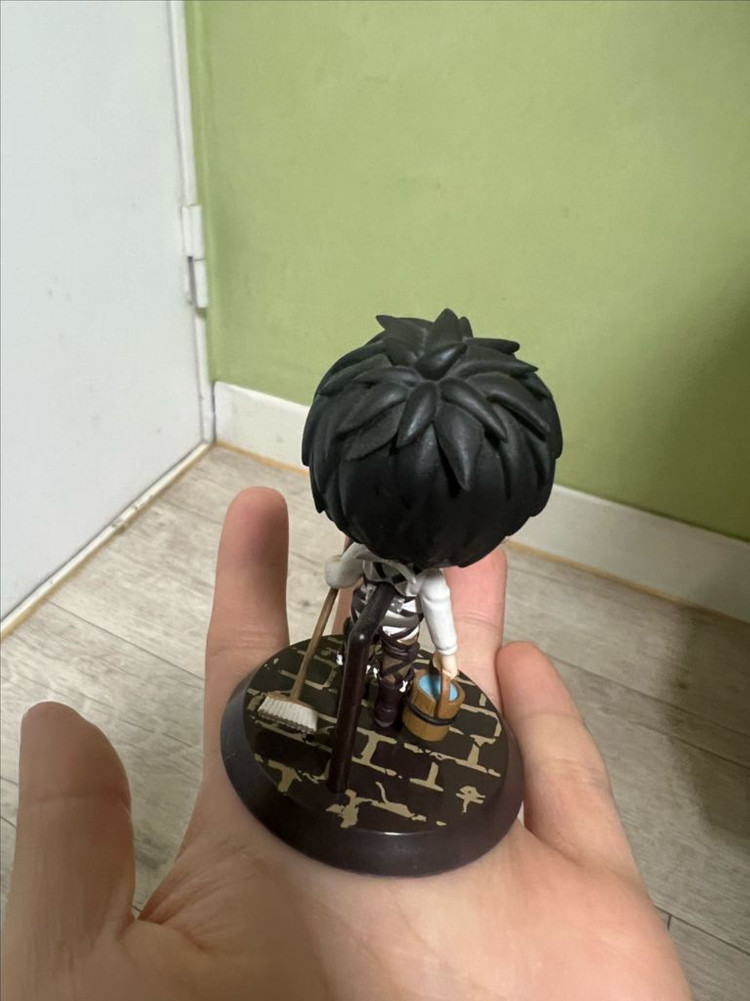 진격의 거인 에렌 청소 치비큥 이미지