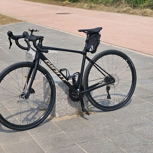 2024 자이언트 컨텐드AR1 M 사이즈 이미지