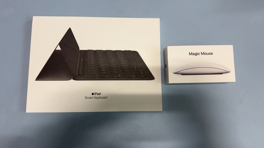 아이패드 스마트 키포드 폴리오 ,매직 마우스2세대애플 정품입니다상태 좋음모든 기능 정상박스포함매직마우스 2세대상태 이미지
