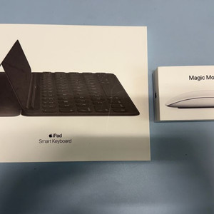 아이패드 스마트 키포드 폴리오 ,매직 마우스2세대애플 정품입니다상태 좋음모든 기능 정상박스포함매직마우스 2세대상태 이미지