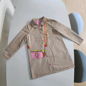 마크제이콥스 키즈 예쁘고 고급스러운 디자인의 양면 트렌치 10y 사이즈 1~2회 착용 이미지