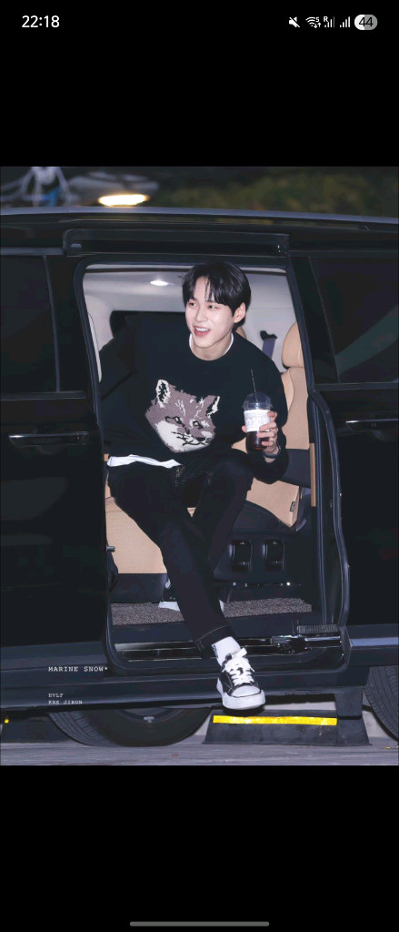 (정품)메종키츠네 여성 빅폭스 헤드 풀오버 니트 다크그레이 멜란지 이미지