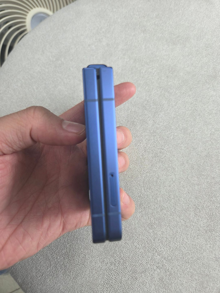 [76만] 512기가 갤럭시Z플립7 블루 이미지