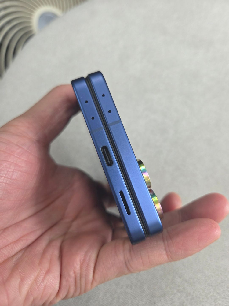 [76만] 512기가 갤럭시Z플립7 블루 이미지