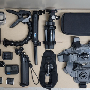 GoPro 고프로10 액션캠 배터리 2개 방수하우징 스탠드 등 추가 악세사리 일괄 이미지