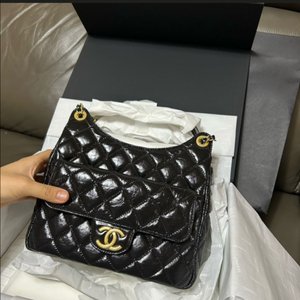 샤넬 포켓 체인 호보백미디움 이미지