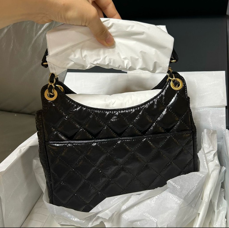 샤넬 포켓 체인 호보백미디움 이미지