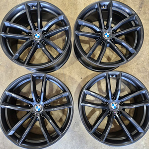 G바디 530I m패키지 18인치 블랙휠(분체도장 후 미장착) 1대분앞 8j / 뒤 9j동일휠 대품주시면 장착비 포 이미지