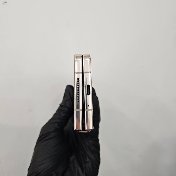 갤럭시Z폴드4 256기가 베이지 (무잔상) / 1020 이미지