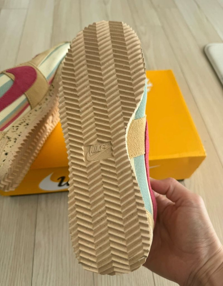 나이키 X 유니온 코르테즈 SP 운동화 세서미 이미지