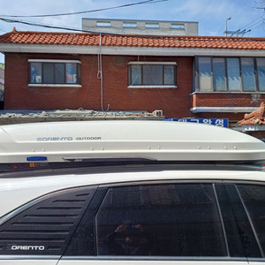 올뉴쏘렌토 코토일체형루프박스 화이트 변색 장착65만원 이미지