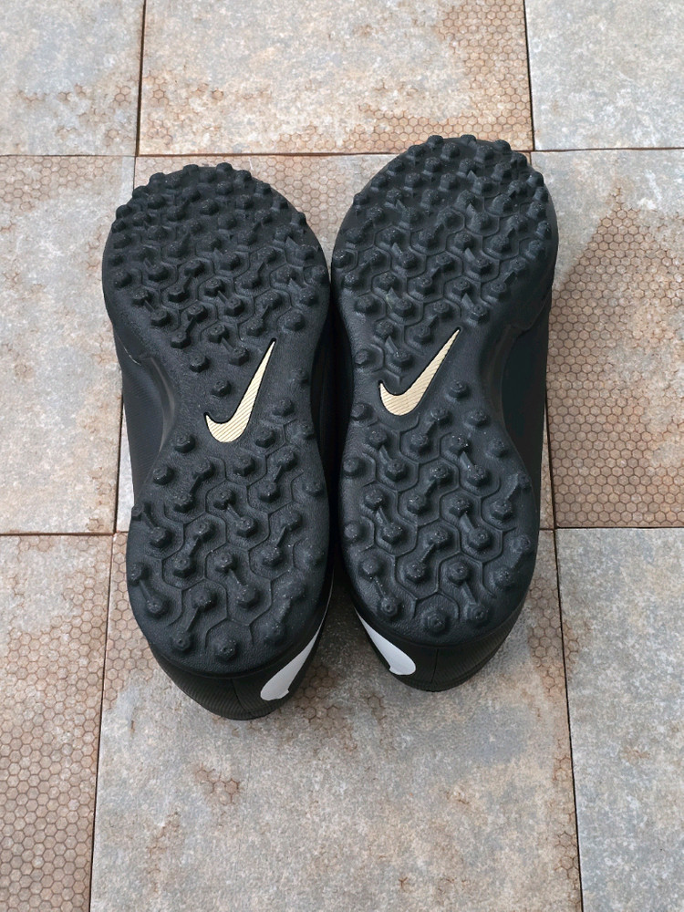 (270)나이키 브라바타 2 tf 풋살화 축구화 이미지