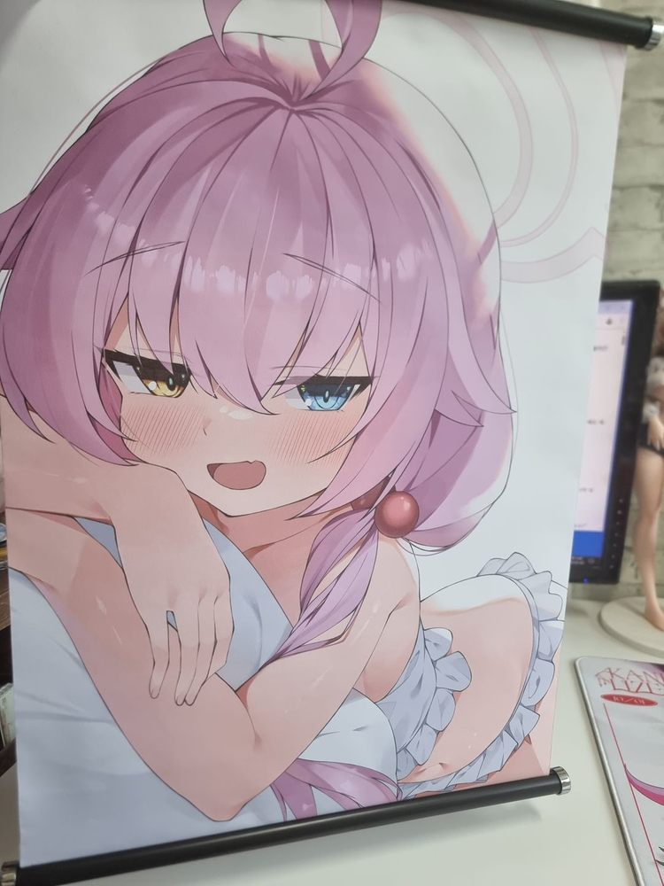 창작물속으로, 블루아카이브, 나히다 태피스트리(족자봉) 이미지