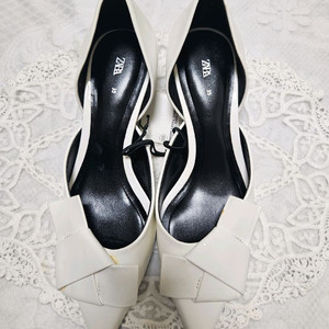 자라 화이트 리본 힐 35(230)사이즈 이미지