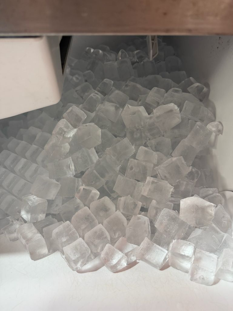 호시자키 사각얼음(28mm) 수냉식 생산량 100kg 제빙기 이미지