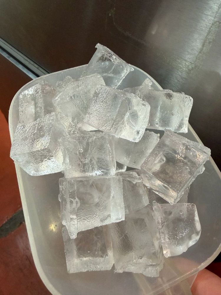 호시자키 사각얼음(28mm) 수냉식 생산량 100kg 제빙기 이미지