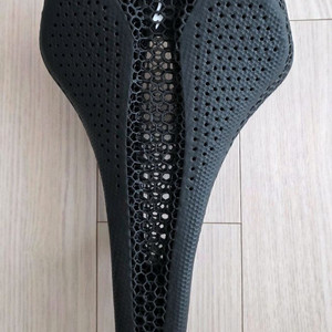 S-works 로민 이보 미러 3D 카본 안장 이미지