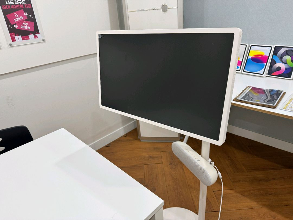 [급] LG 스탠바이미 2세대 + 액세서리 3개 + 전용 스피커 이미지