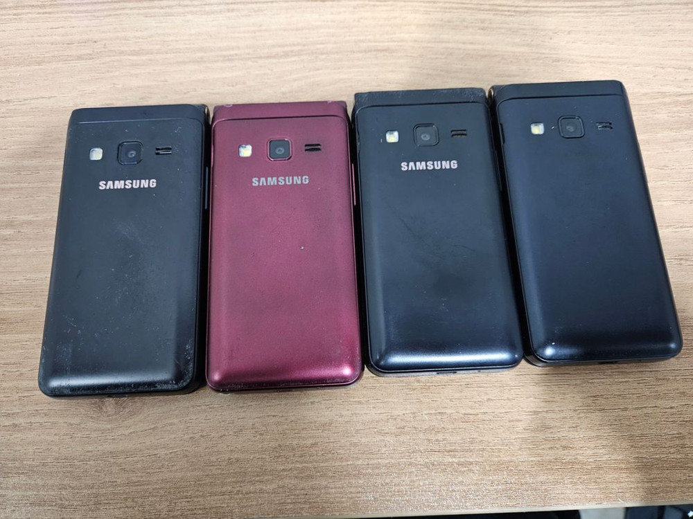 삼성 갤럭시폴더2 G160 16G A-급 스마트폴더폰 이미지