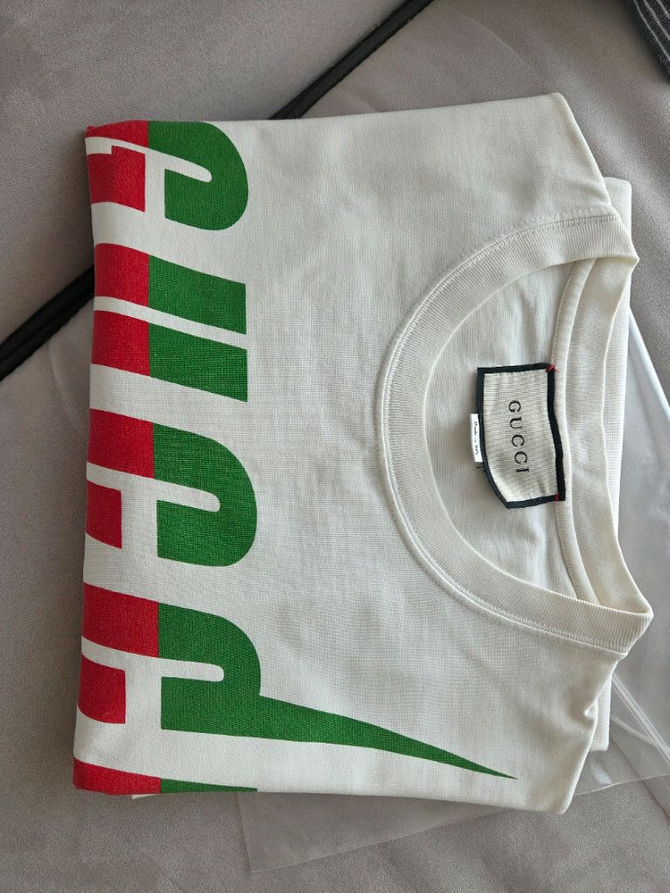 구찌 프린트 반팔티 이미지