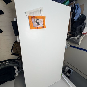 리차드램퍼트 아이어만 테이블 1600 이미지