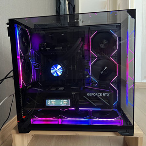 고사양 컴퓨터 RTX5080 이미지