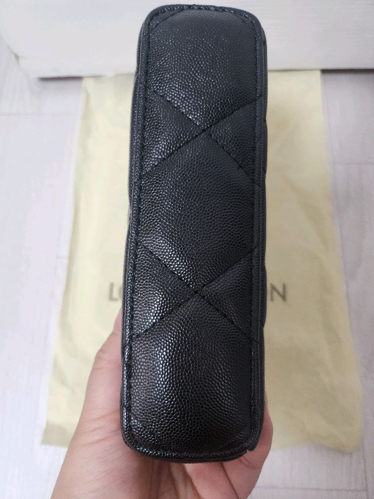 샤넬 납짝이 베니티백 이미지