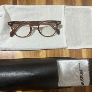 뮤지엄바이비컨 MUSEUM42 C3 Transparent Brown 47 이미지