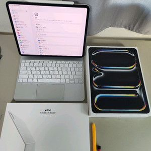 아이패드 프로 M4 13인치 1TB 셀룰러 & 매직키보드 & 애플펜슬 프로 & 애플케어플러스 이미지