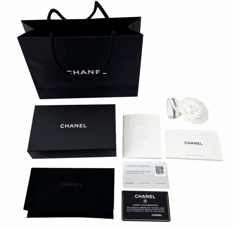 샤넬 보이 클래식 캐비어 카드 홀더 지갑 금장 블랙 이미지