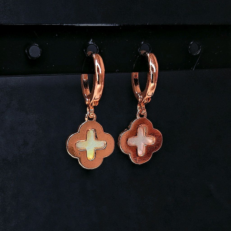 새상품,선물박스포장]고퀄리티 자개 클로버 지르코니아 링귀걸이/목걸이 반지 팔찌 진주 샤넬 14k 18k 스와로브스키 이미지